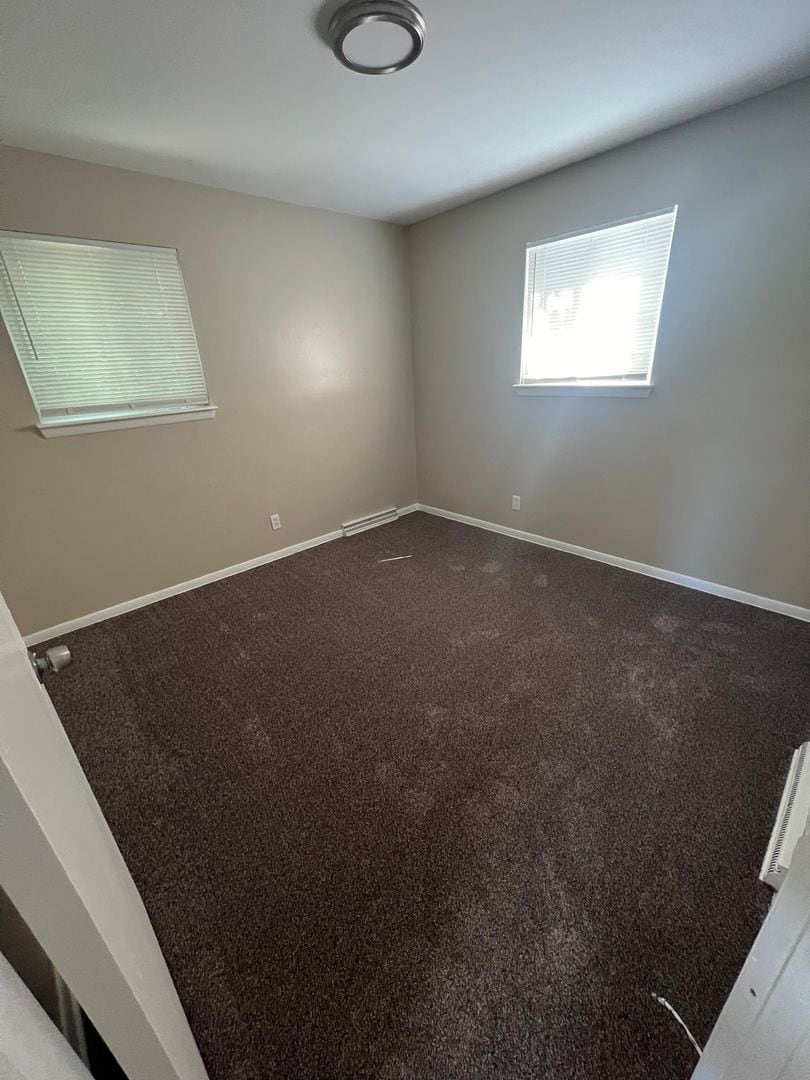 587 Hyatt Ave Campbell, OH 44405 – photo 5