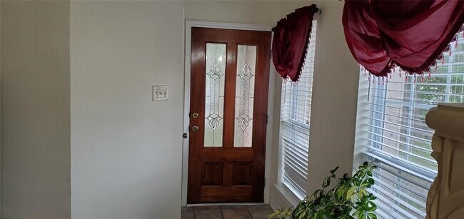 Foto del edificio - 1810 Oakwell Ln