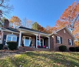 Building Photo - 132 General Pemberton St