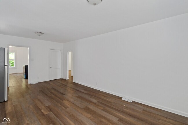 Building Photo - 1350 W 32nd St