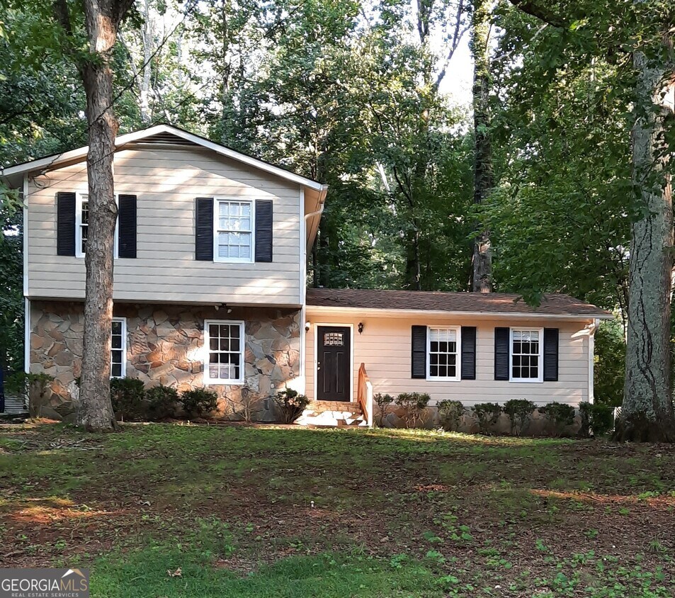 Primary Photo - 888 Chartley Dr SW