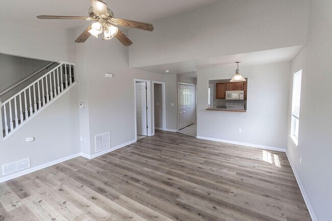 Building Photo - 1412 N Frideriki Dr