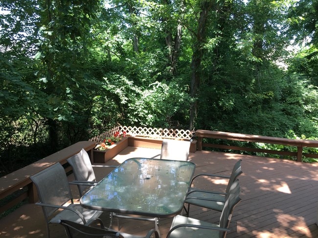 Building Photo - 9833 Timbers Dr