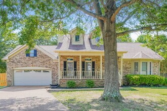 Building Photo - 1317 Ravenna Ct S