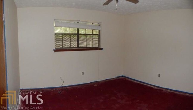 Building Photo - 310 Davis Rd