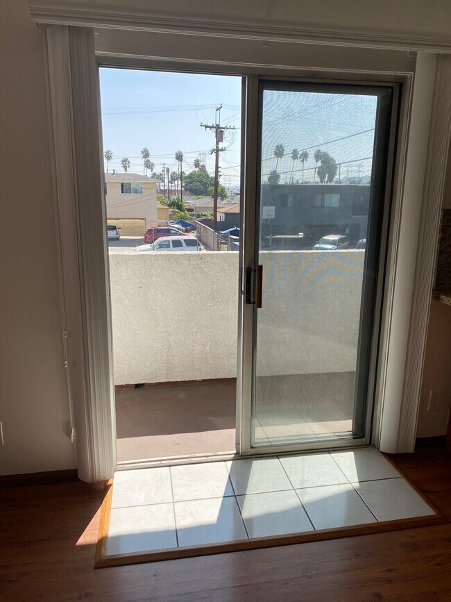 East Facing Private Balcony - 6000 Dauphin St