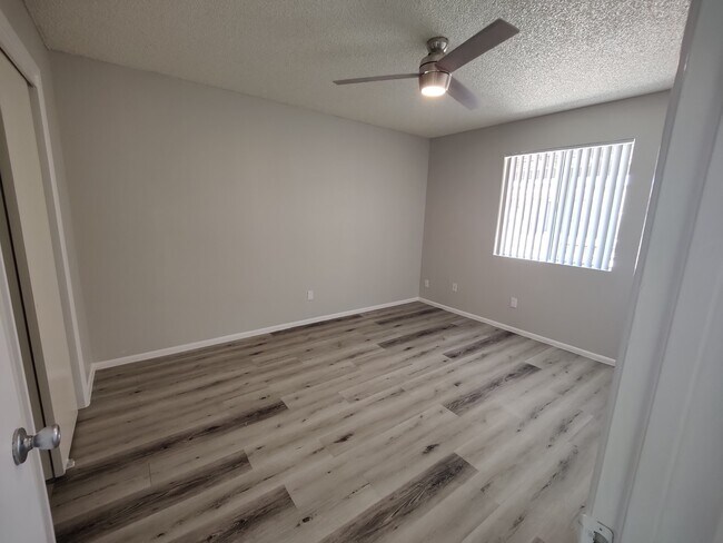 Building Photo - Albany Apartments