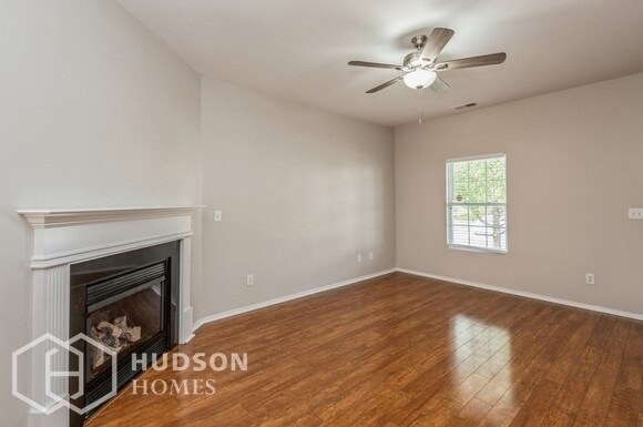 Foto del edificio - NOW AVAILABLE! - 8404 Ainsworth St, Charlo...
