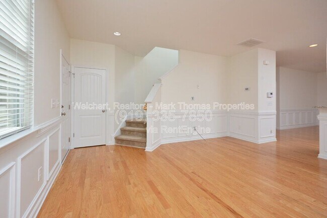 Foto del edificio - 3 Moonbeam Ct