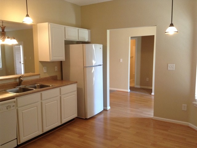 Building Photo - 8215 Garden Ridge Road