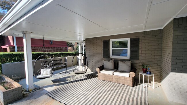 Foto del edificio - 3010 Santa Monica Dr