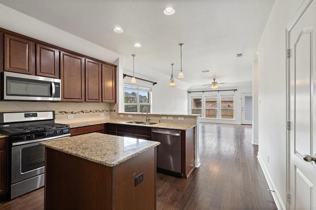 Foto del edificio - 920 Kinghaven Dr