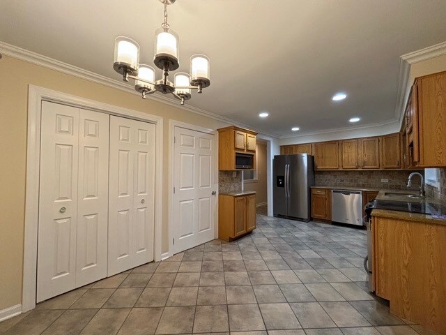 Building Photo - 516 N Prairie Ave