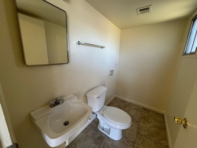 Foto del edificio - Maryvale 2br townhome