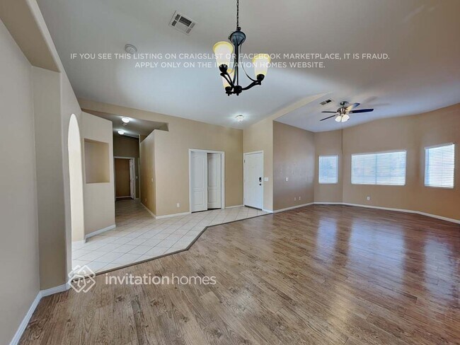 Foto del edificio - 311 Mulberry Glen Dr