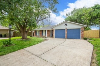 Building Photo - 5704 Leggett Ln