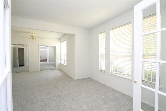 Foto del edificio - 4004 Lakeside Dr