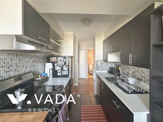 Building Photo - Barclay House West End 1 Bedroom Apartment...