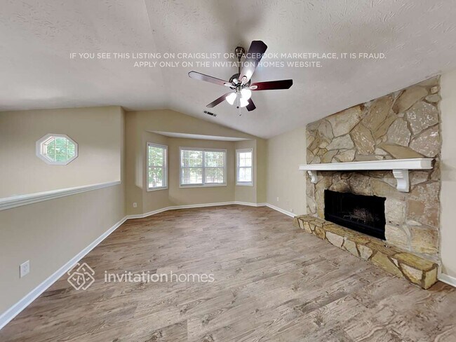 Building Photo - 2260 Rockwell Dr