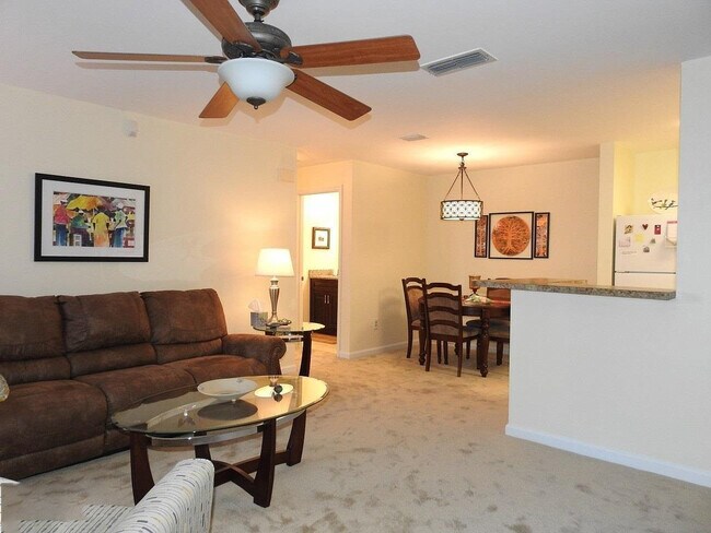 Foto del edificio - 635 Granville Ct