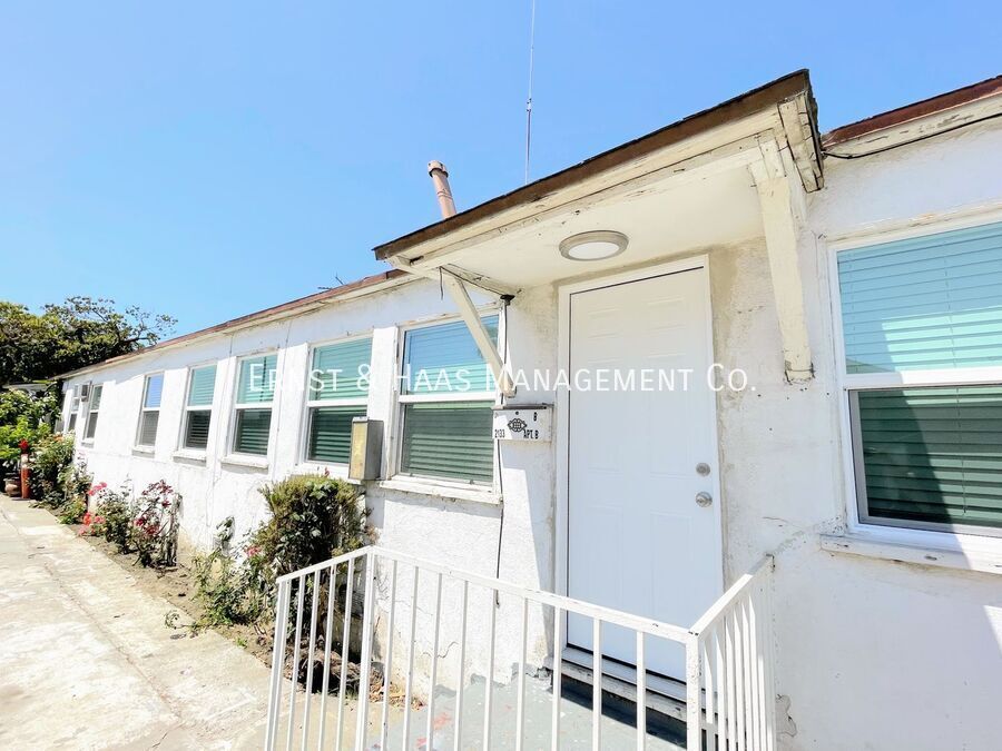 Foto principal - 2133 W Columbia St