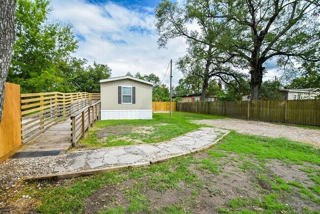 Building Photo - 14352 Haverty Dr