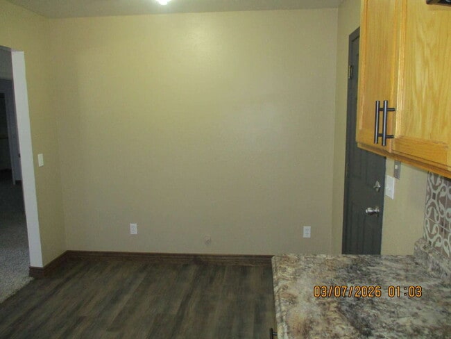 Building Photo - 1080 E Owens
