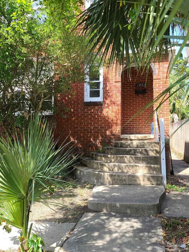 Building Photo - 1001 N Palafox St