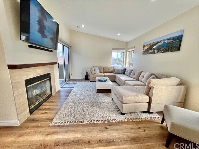 Primary Photo - 44 Corniche Dr