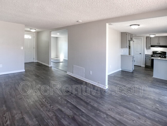 Building Photo - 10312 S Winston Way