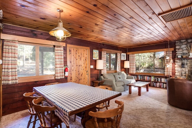 Building Photo - 8056 Chilnualna Falls Rd