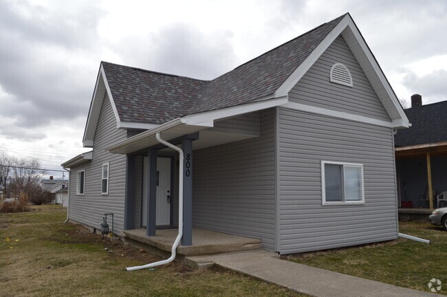 Building Photo - 800 S Diamond St