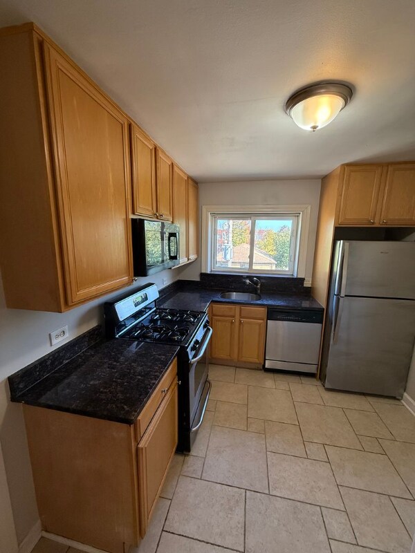 Foto del edificio - 2950 W Arthur Ave