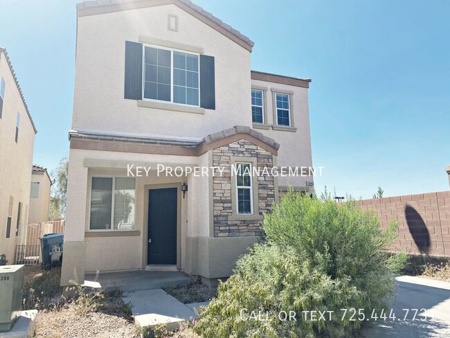 Building Photo - 3 BEDROOM 3 BATH IN SILVERADO RANCH W 1 CA...