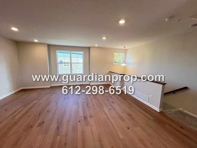 Foto del edificio - New Construction Townhouse Available Now, ...