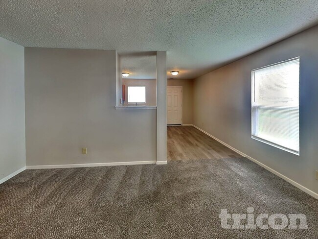 Foto del edificio - 3146 Brandenburg Dr