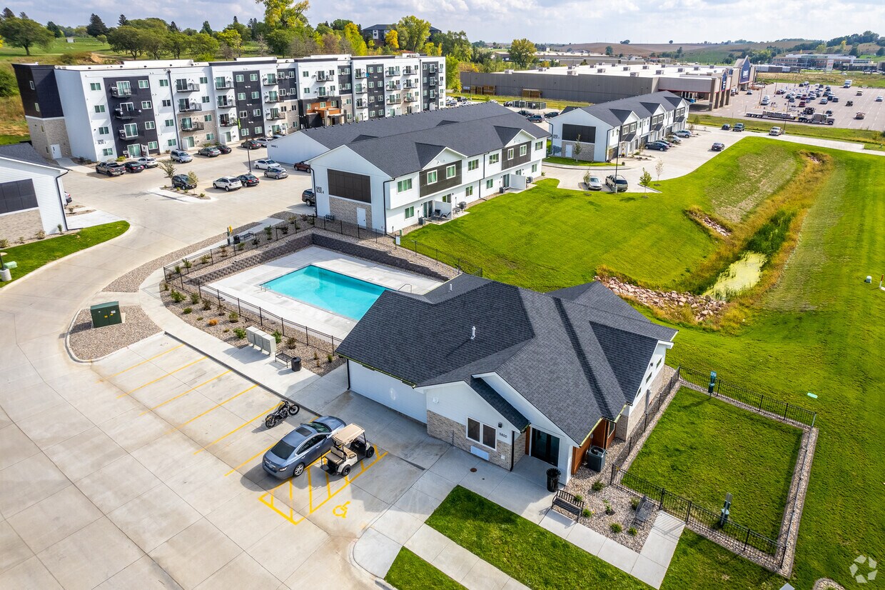 District 42 Apartments & Townhomes Apartments in Sioux City, IA