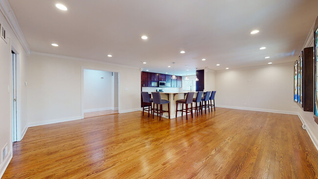 Foto del edificio - 3909 W Howard St
