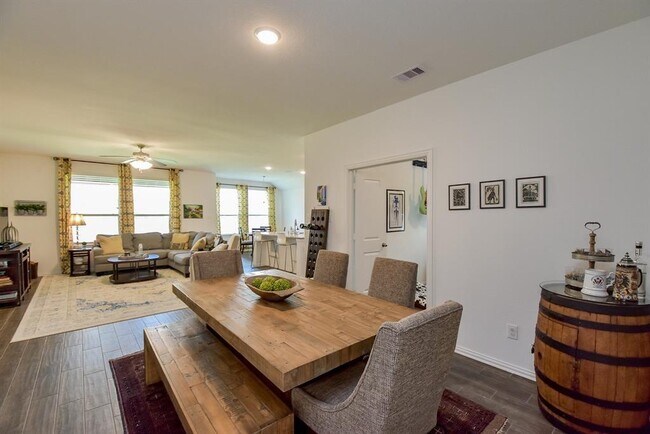 Foto del edificio - 29518 Whitebrush Trace Dr