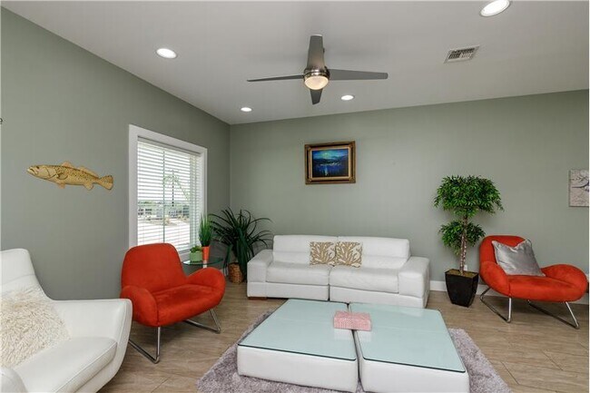 Foto del edificio - 14308 Kemps Way