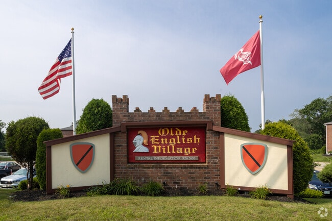 Building Photo - Olde English Village of Hampton