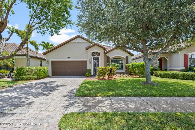 Building Photo - 739 Monterey Dr