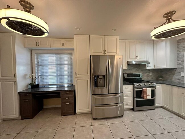 Building Photo - 2460 Broad Ranch Dr