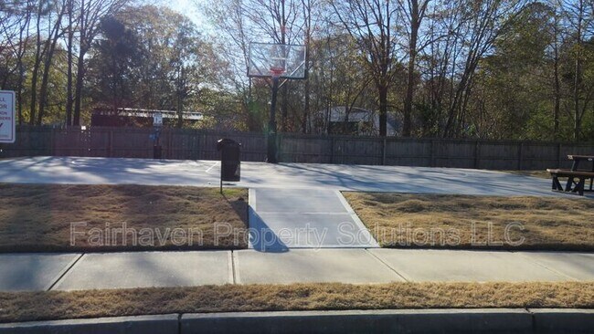 Foto del edificio - 1026 Paddington Dr