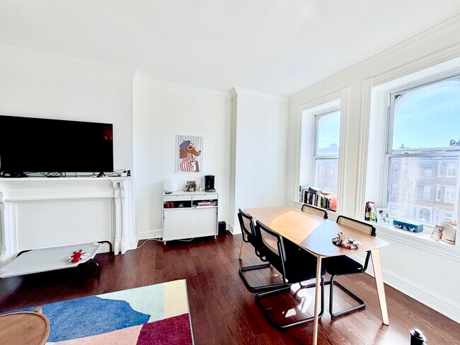 Foto del edificio - 2700 Saint Paul St