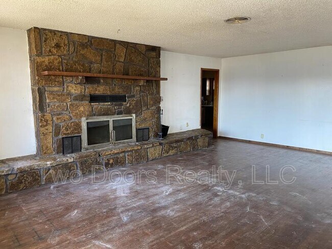 Foto del edificio - 4345 SE 16th St