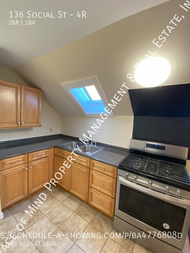 Primary Photo - Bright & Spacious 2 Bedroom/1 Bath for $12...