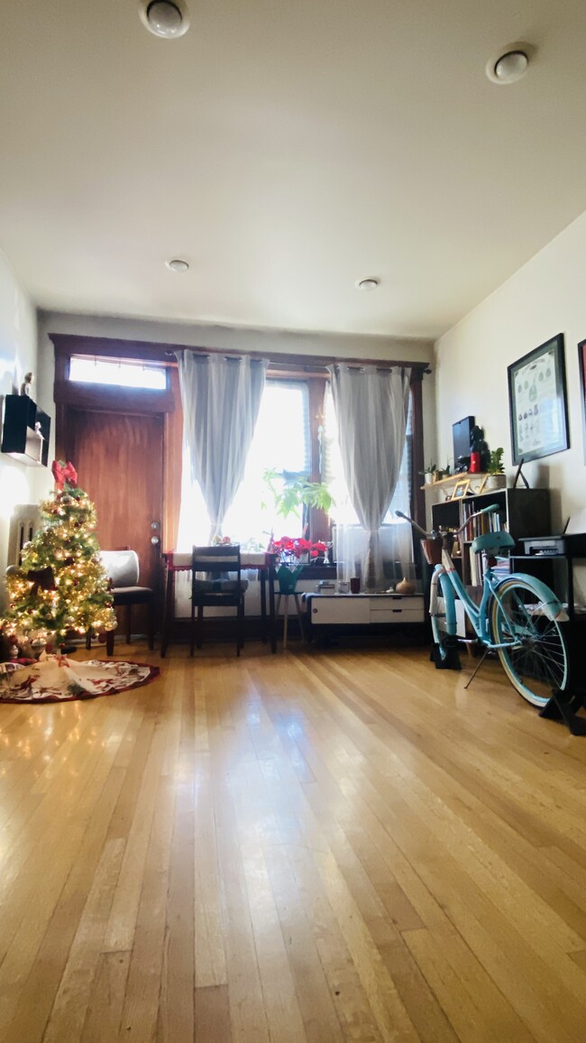 Foto del edificio - 3938 N Ashland Ave