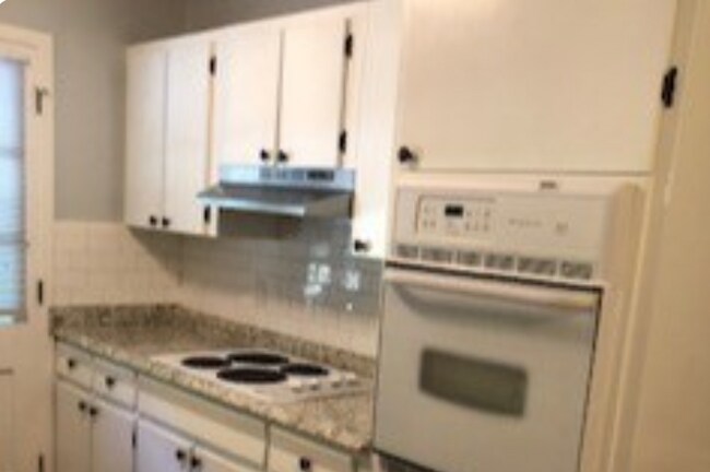 Kitchen - 39 Hop Brook Rd