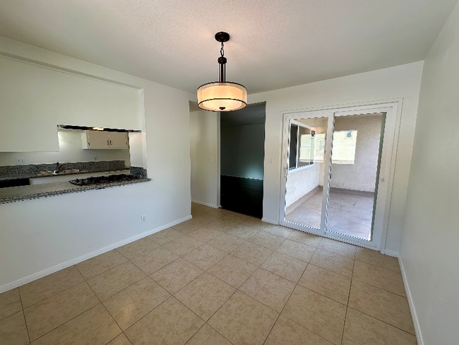 Building Photo - 1991 Evergreen St